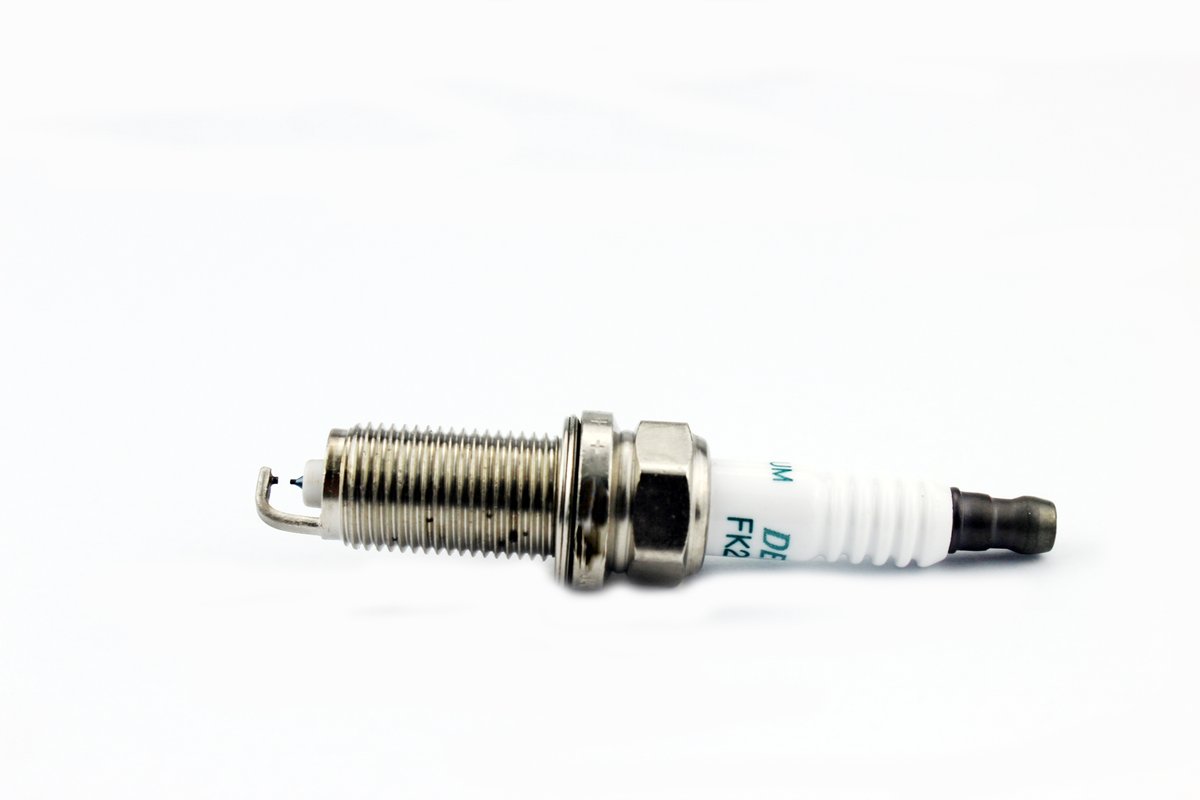 شمعات الإشعال تويوتا - 90919-01247 - YIHE Auto Parts